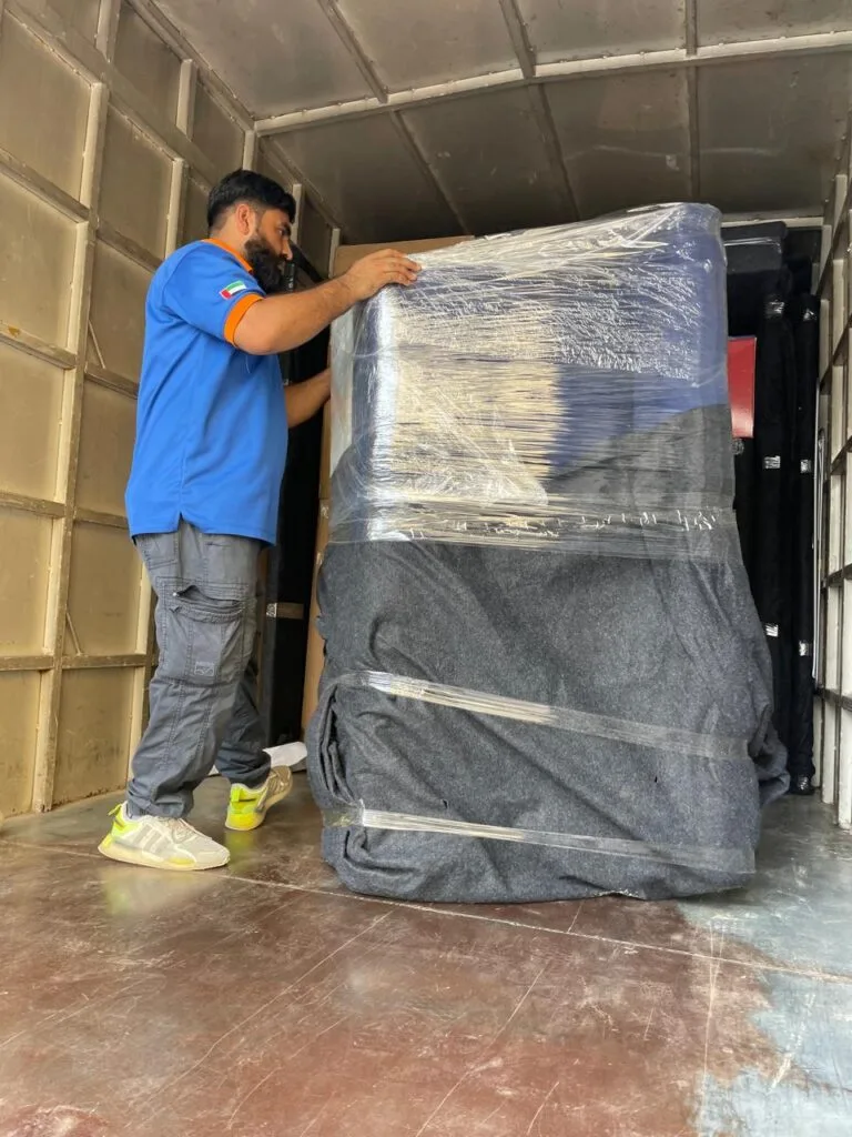 %Movers in Dubai%